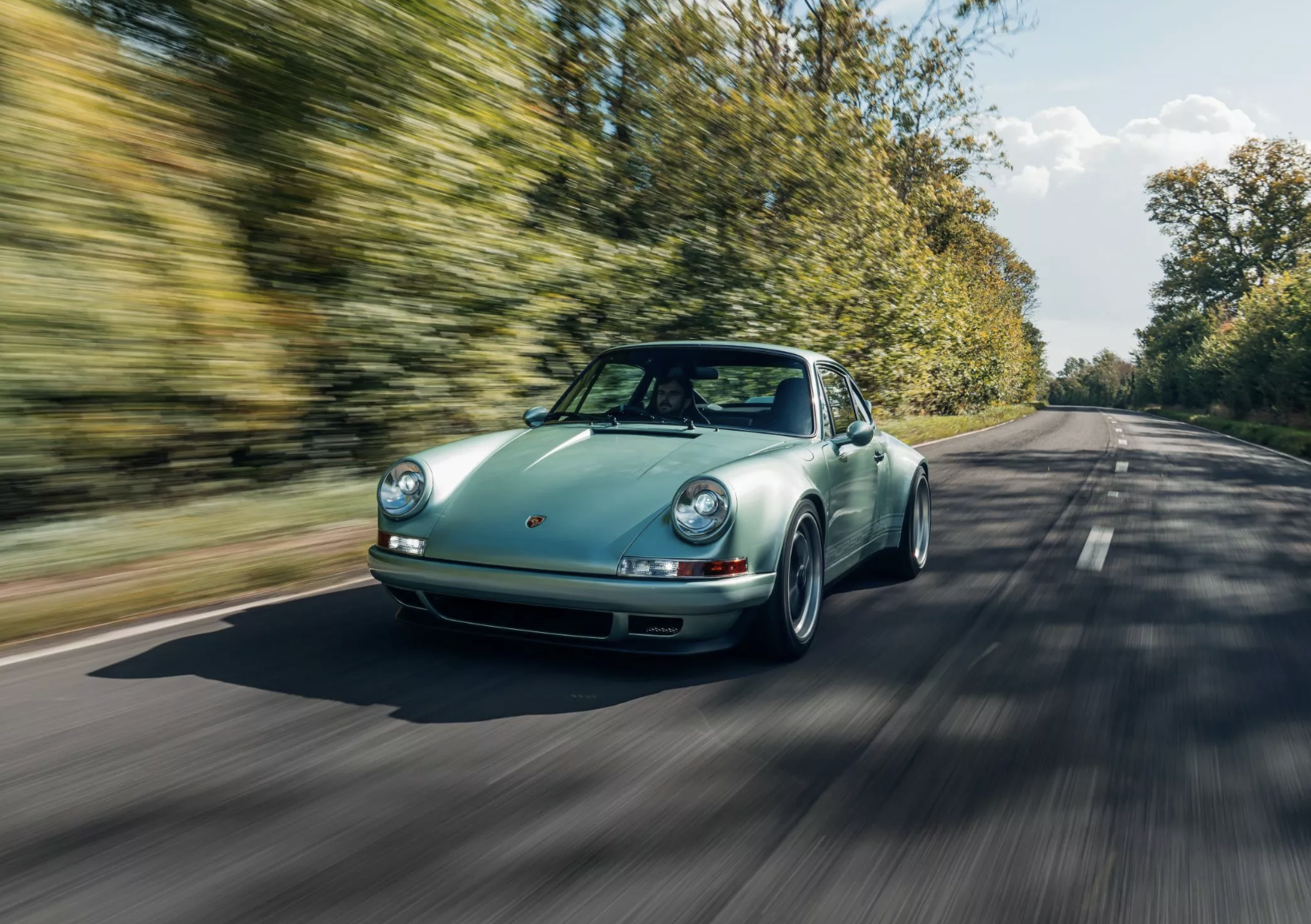 Porsche 911 Restomod Theon Design