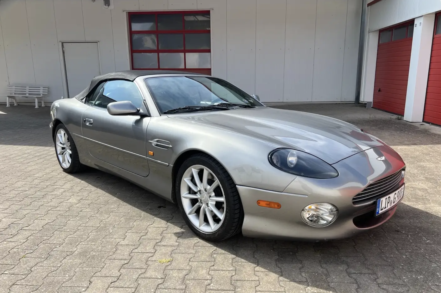 Cabriolet V12 Aston Martin DB7 Volante