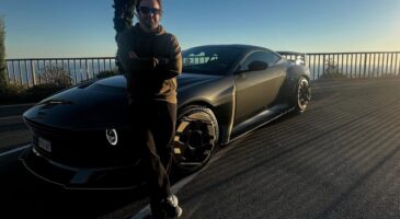 Fernando Alonso Aston Martin Valiant 2025