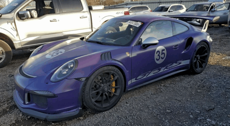 Cette Porsche 911 GT3 RS abimée est-elle un miracle de Noël ?