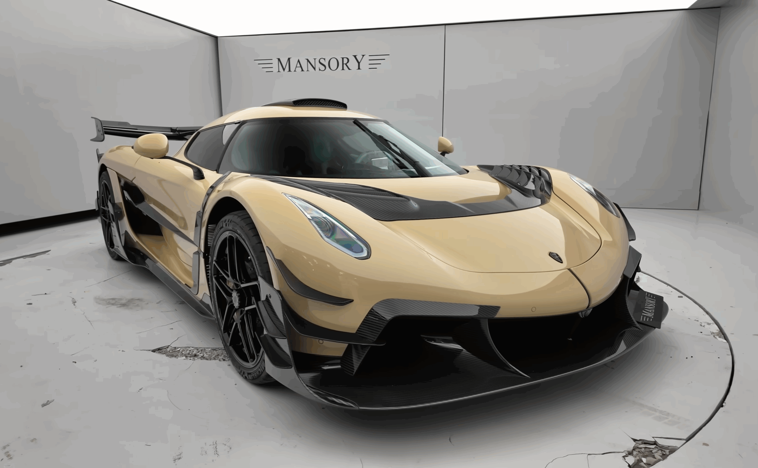 Voici la première Koenigsegg préparée par Mansory : une réussite ? (+ vidéo)