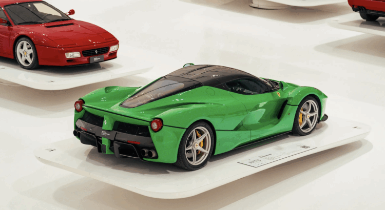 Qui veut acheter l'unique Ferrari LaFerrari vert pomme de Jay Kay ?