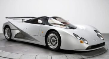 Une voiture de Duba&iuml;