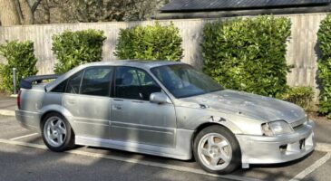 Lotus Carlton
