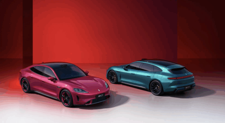 SAIC Z7 VS Porsche Taycan