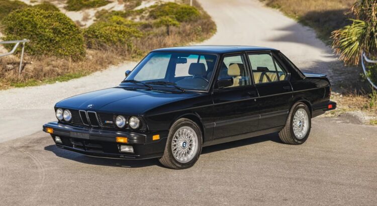Occasion – BMW M5 (E28) : la première M5 s’envole à un prix record