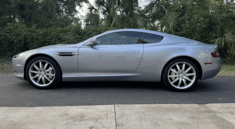 Cette Aston Martin cache un V8 Corvette et des gadgets dignes de James Bond