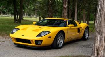Ford GT Speed Yellow "stripe delete"