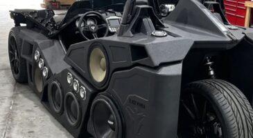 Polaris Slingshot "Black Mamba"
