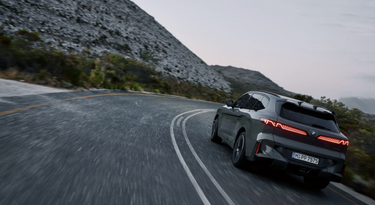 BMW X5 : avec son pack M Performance, il se prend déjà pour le futur X