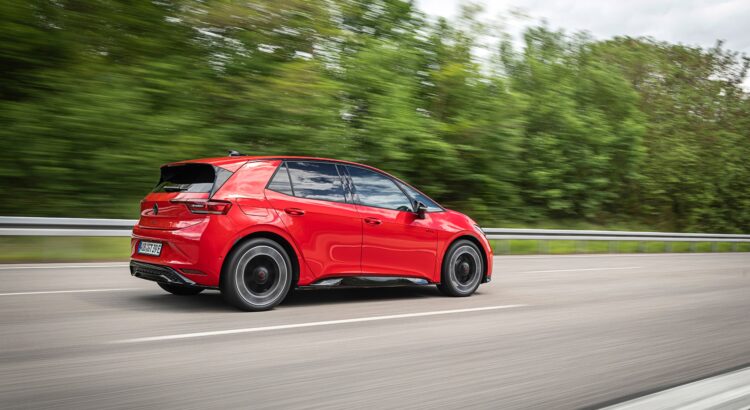 Volkswagen ID.3 GTI : 326 ch et propulsion, le mythe GTI entre dans l’ère électrique