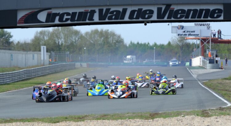 Superkart : les tricolores remportent la Coupe de France des Circuits 2026 au Vigeant !